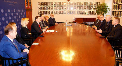 nuncij_sijecanj2020_svi za stolom